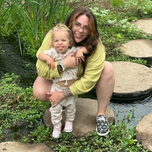 My live show! 💕 please like to be notified! - Picture 3 of 9